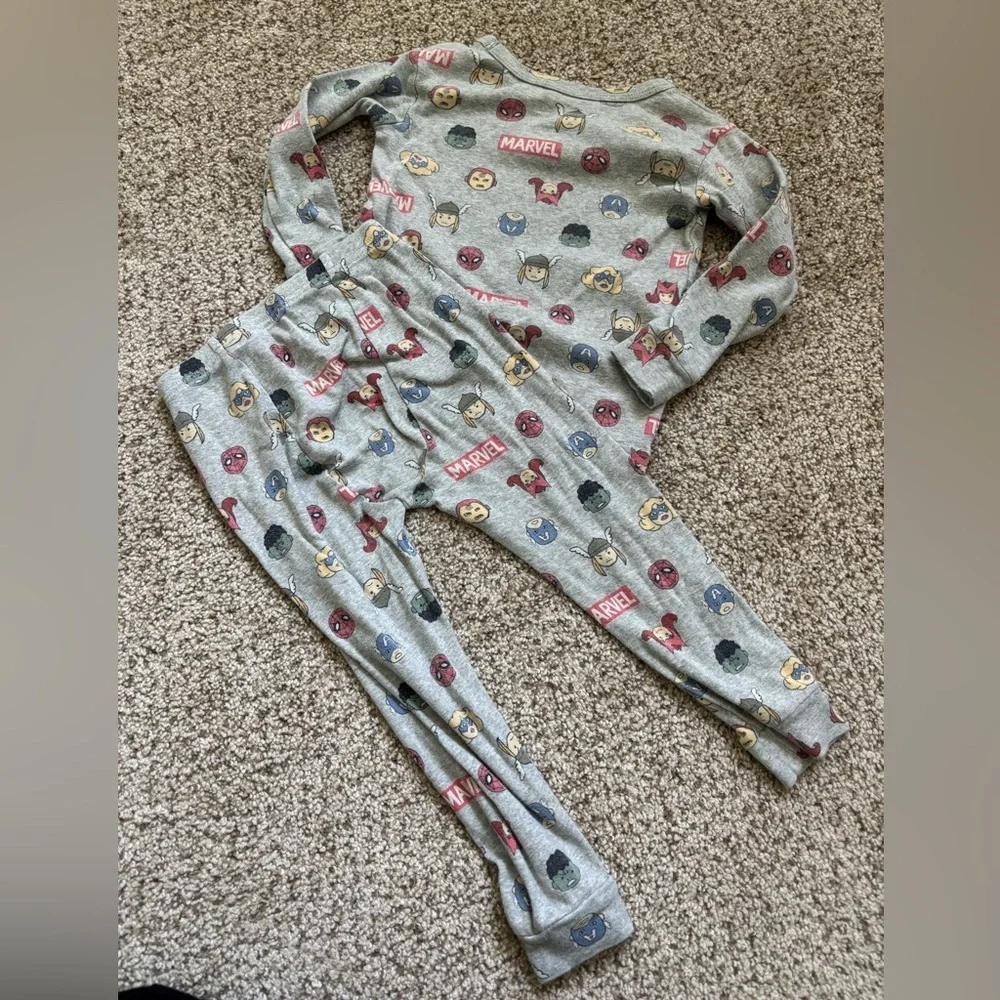 Gap 100% Organic Cotton Marvel Long Sleeve & Pants Fitted  Pajama Set Size 3